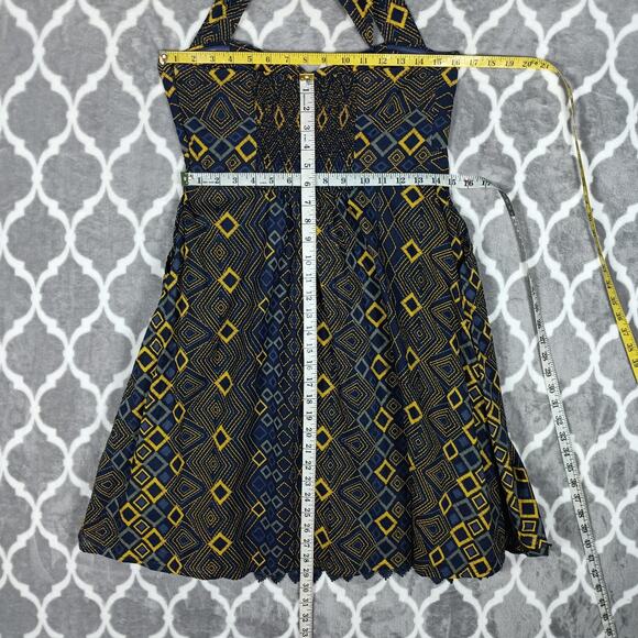 Edme & Esyllte Halter Dress Size 8 Blue Geometric Pockets Smocked Back - Picture 5 of 13